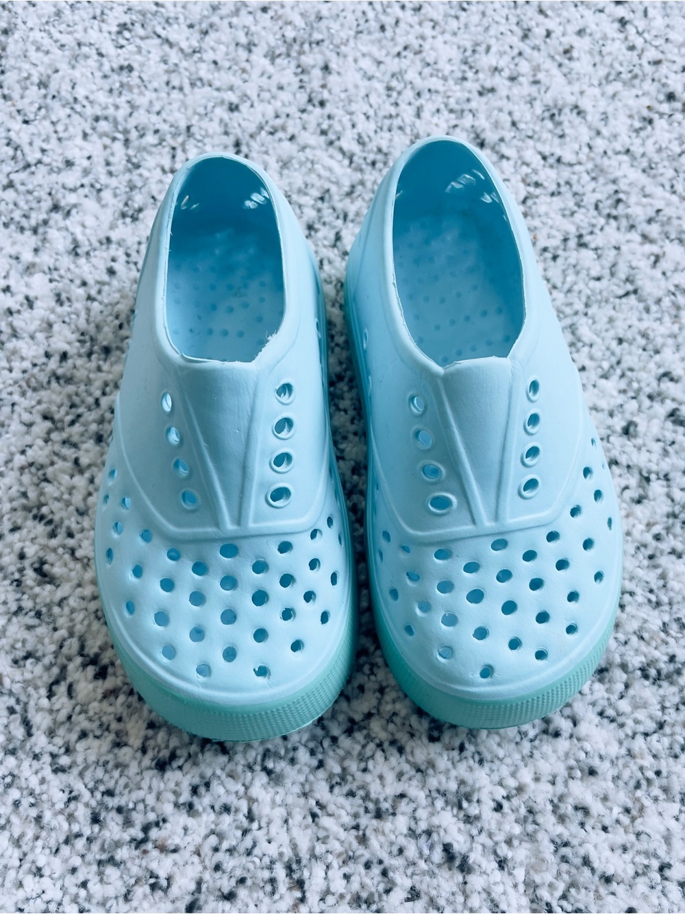 Kids Lightweight Aqua Blue Slip-On Water Shoes size 6 toddler